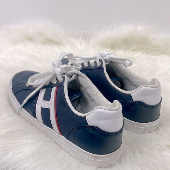Tommy Hilfiger | low cut blue sneakers 8.5 w /the iconic colorful brand stripes. - Picture 2 of 11